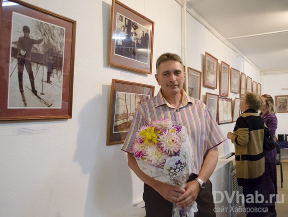 Дмитрий Андреевич Карчевский на открытии выставки
