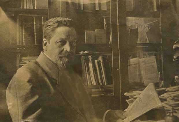 Андрей Иванович Шингарёв <BR>в
своем рабочем кабинете